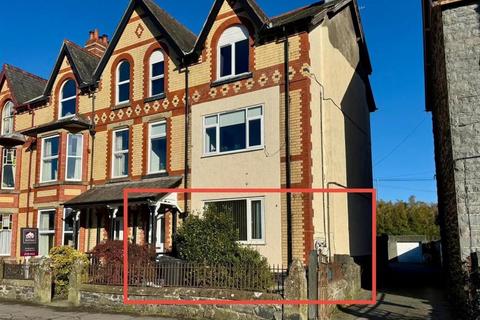 undefined, Gwenfor, Llanrwst LL26