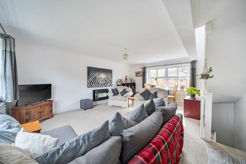 3 bedroom terraced house for sale, Headley Close, Alresford, Hampshire, SO24