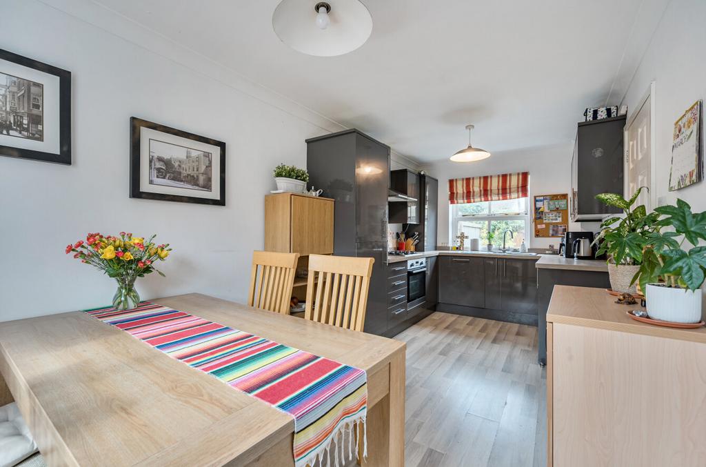 1421857-26-69b40e...