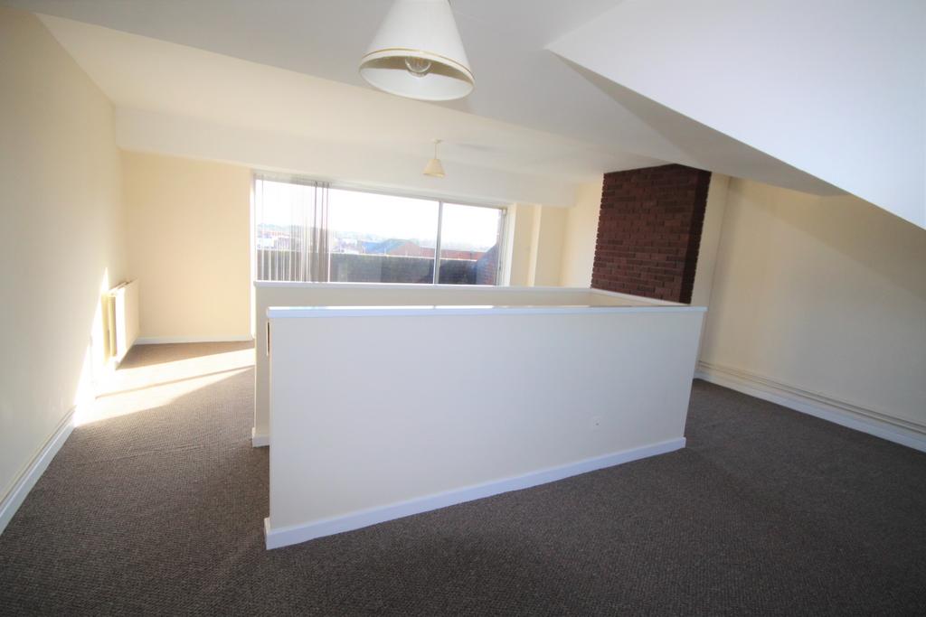 Living Room/Dining R