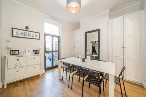 4 bedroom house for sale, Amyand Park Road, St Margarets TW1