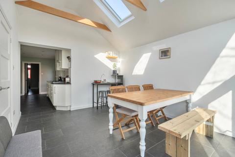 3 bedroom semi-detached house for sale, Gloucester Road, NEWBURY, RG14