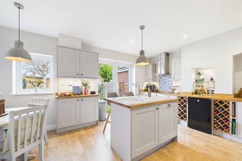 undefined, Field End, Churchdown, Gloucester, Gloucestershire, GL3