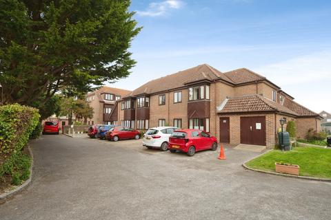1 bedroom flat for sale, Staunton Avenue, Hayling Island, Hampshire, PO11