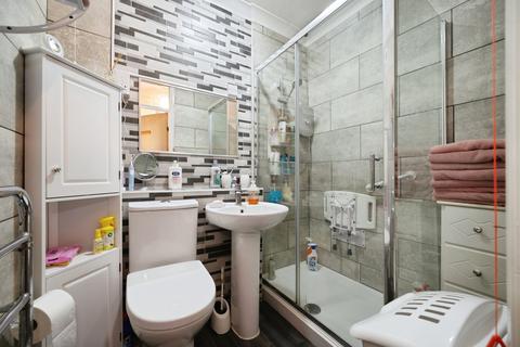 1 bedroom flat for sale, Staunton Avenue, Hayling Island, Hampshire, PO11