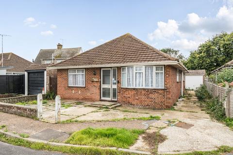 4 bedroom detached bungalow for sale, Farm Corner, Middleton-On-Sea, PO22