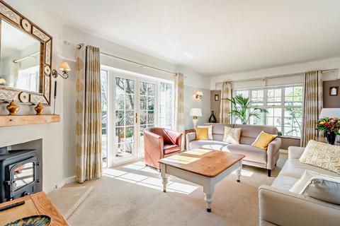 3 bedroom detached house for sale, Aveley Lane, Farnham, Surrey