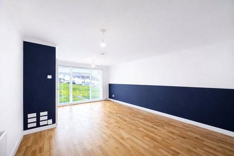 3 bedroom terraced house to rent, Stratford, Glasgow G74