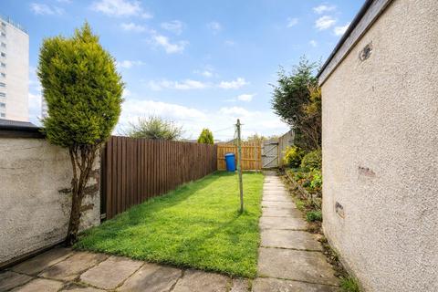 3 bedroom terraced house to rent, Stratford, Glasgow G74