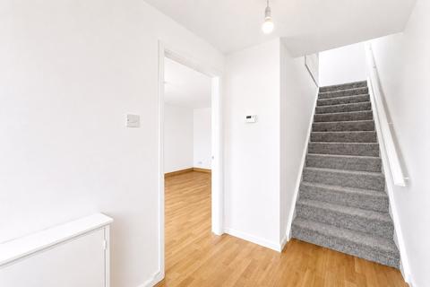 3 bedroom terraced house to rent, Stratford, Glasgow G74