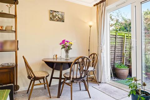 3 bedroom terraced house for sale, Priory Road South, Dartford