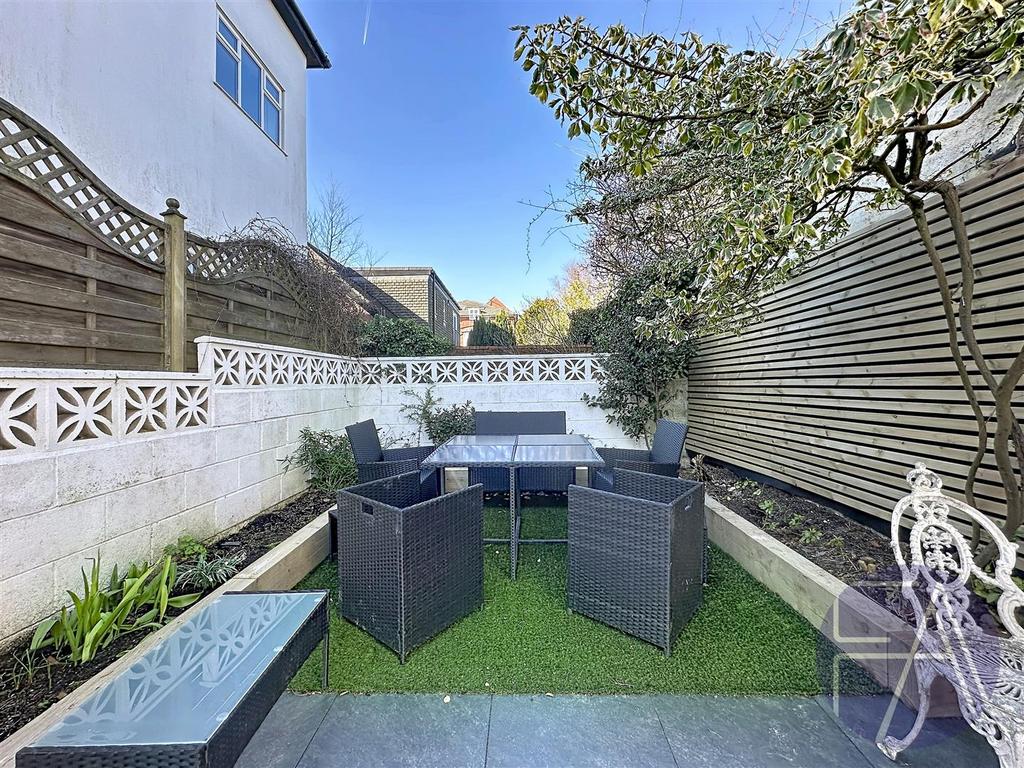 Courtyard Garden