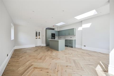 undefined, Brownlow Road, London, N11