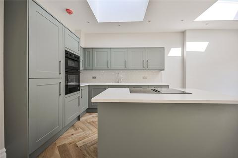 undefined, Brownlow Road, London, N11