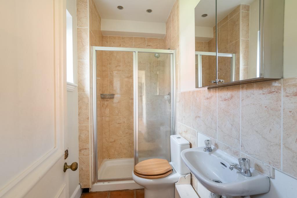 Ground Floor Shower