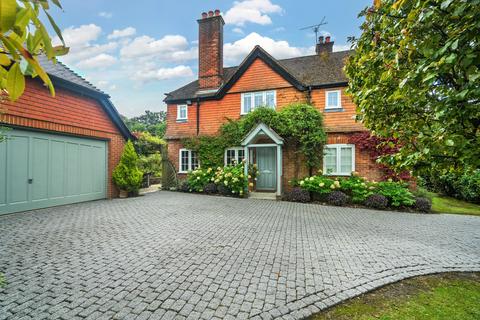Corry Road, Hindhead, GU26