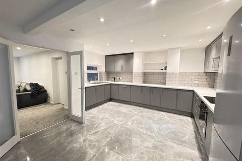 undefined, Moss Lane, Timperley, Altrincham