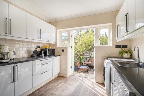 undefined, Manor Lane, London SE12