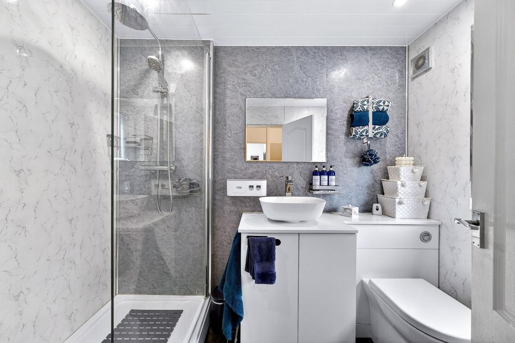 Family Shower Room