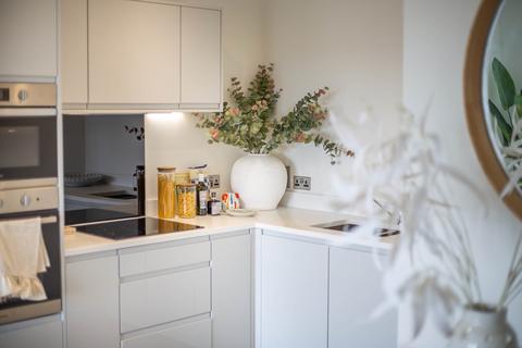 1 bedroom apartment to rent, Elmsleigh Road Staines TW18