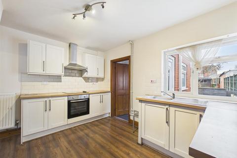 2 bedroom terraced house to rent, North Street, Nuneaton