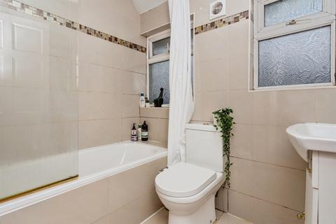 3 bedroom terraced house for sale, Roxeth Green Avenue, Harrow