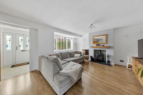 3 bedroom semi-detached house for sale, Harlow Close, Thelwall, WA4
