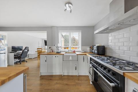3 bedroom semi-detached house for sale, Harlow Close, Thelwall, WA4
