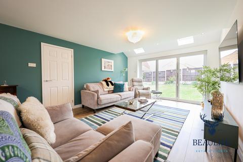 4 bedroom detached house for sale, Chelmsford CM1