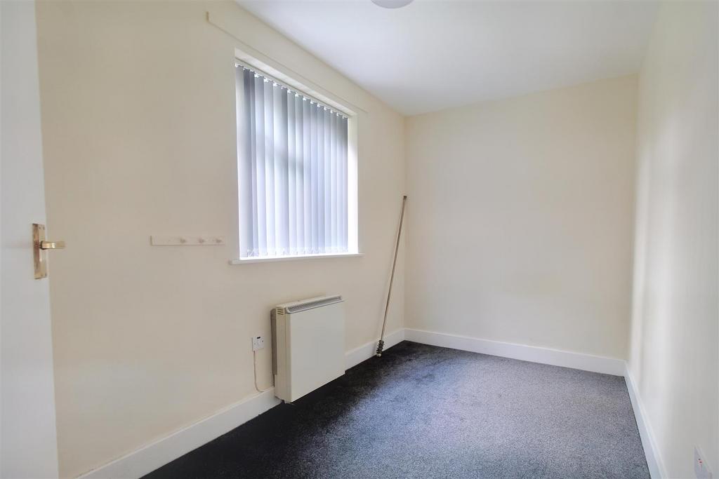 7 Bedroom 2.jpg