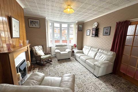 3 bedroom semi-detached house for sale, Scunthorpe DN16