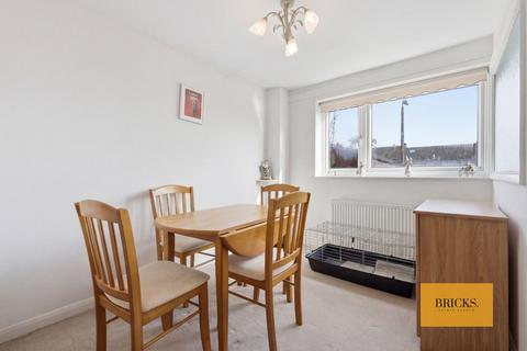 3 bedroom terraced house for sale, North Dene, Chigwell IG7