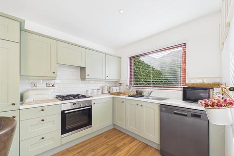 undefined, Simpson Place, Perth PH1
