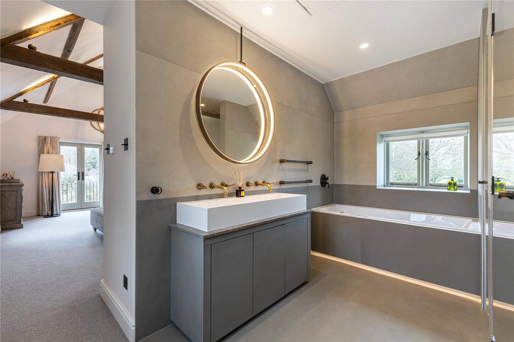 En Suit Bathroom
