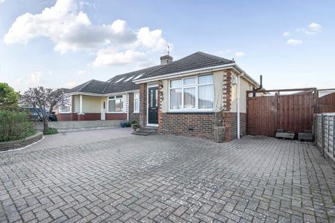 2 bedroom bungalow for sale, Seaside Road, Lancing, West Sussex, BN15
