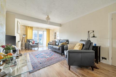 2 bedroom bungalow for sale, Seaside Road, Lancing, West Sussex, BN15