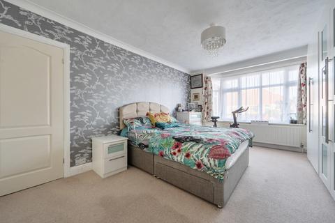 2 bedroom bungalow for sale, Seaside Road, Lancing, West Sussex, BN15