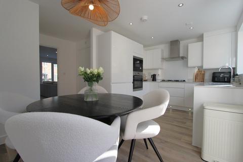 undefined, Sea View Avenue, Walmer, CT14
