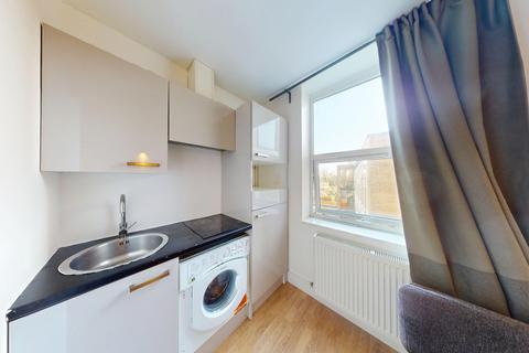 Studio to rent, 960 High Road,  London, N12