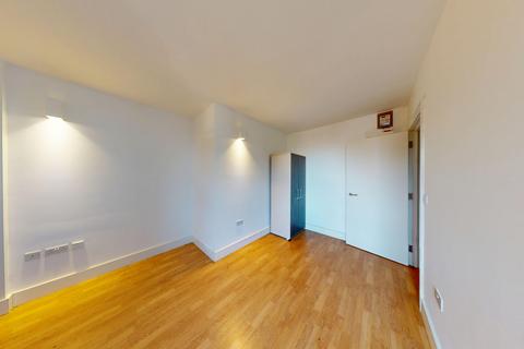 Studio to rent, 960 High Road,  London, N12