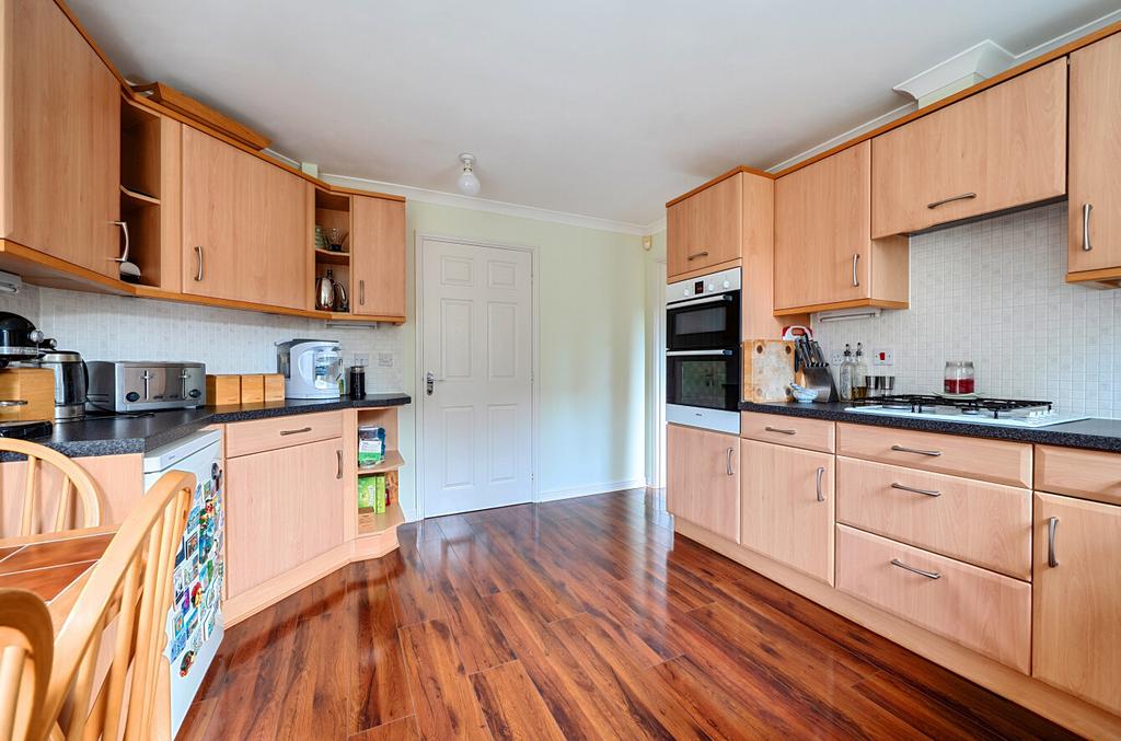 1433548-2-69bd252...