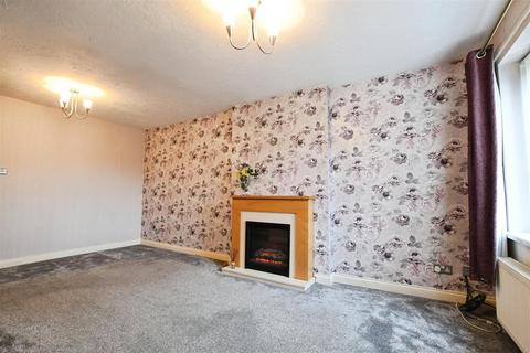 2 bedroom semi-detached house for sale, Howdale Road, Hull