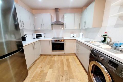 2 bedroom apartment to rent, Scholars Court, Manchester, M27