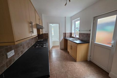 3 bedroom terraced house to rent, Stanley Street, Grimsby DN32