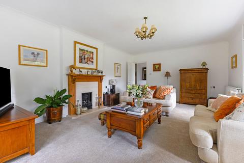 4 bedroom bungalow for sale, Farnham Lane, Haslemere, GU27