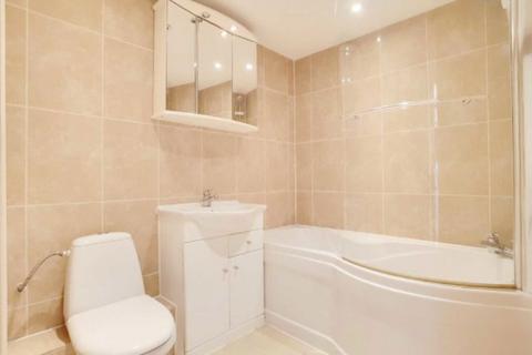 2 bedroom flat to rent, Ringwood Gardens, London E14