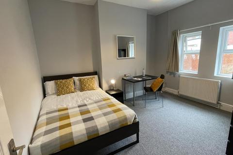 1 bedroom in a house share to rent, Cheyney Road, Chester