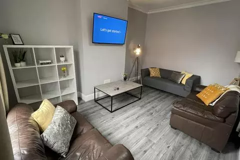 1 bedroom in a house share to rent, Chester