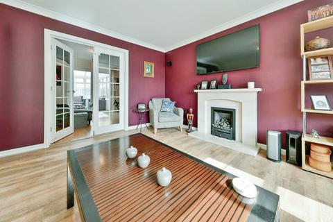 4 bedroom detached house for sale, The Railway, Henlow