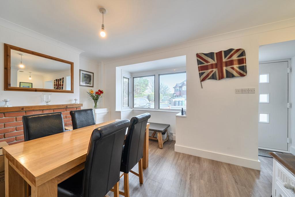 1431591-4-69bd64a...